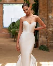 Il panno è fatto di crepe. Abito Da Sposa A Sirena A Chi Sta Bene Atelier Carol