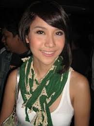 Rambut kalian juga akan mendapatkan sebuah manfaat yang sangat bagus jika sering melakukan. Bcl Potong Rambut Pendek Tiru Rihanna Okezone Celebrity