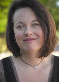 Deanna Gale's Instagram, Twitter & Facebook