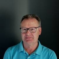 10+ "Frank Poll" profiles