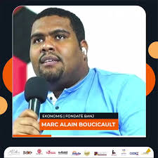 @marcalainb's video Tweet