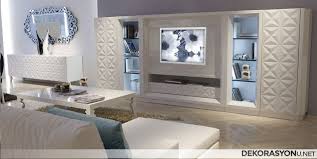 Ancak kullanıcılar 120 cm tv ünitesi gibi televizyon ile boyut bütünlüğü sağlayabilecek alternatifi gözden kaçırabiliyor. En Guzel Tv Uniteleri