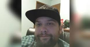 Dennis Hume's Instagram, Twitter & Facebook