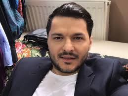 Bogdan nicolai, matinalul de la alarma profm, a fost curios sa afle, in cadrul interviurilor bine, pa, cu ce a plecat adelina pestritu din casa lui liviu varciu la divort. Andreea Mantea Putea SÄƒ Il Bage In Patul Ei Dar A Refuzat Pentru CÄƒ Ce I A Transmis Lui Liviu Varciu DupÄƒ Ce S A Aflat CÄƒ Acesta Va Avea Un Copil