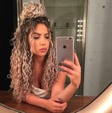 Chic, fresh, easy… continue reading → 20 Highlights On Curly Hair Ideas Curly Hair Styles Naturally Curly Hair Styles Natural Hair Styles