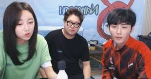 맨발 bj 외질혜 발 요청짤. ê°ìŠ¤íŠ¸ ì™¸ì§ˆí˜œ Nsë‚¨ìˆœ ì„±í¬ë¡± ë…¼ëž€ ìƒë°©ì†¡ ì¤' 19ê¸ˆ ë°œì–¸