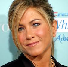 Jnger aussehen mit der beauty routine von jennifer aniston. Jennifer Aniston Reveals Her Beauty Secrets Beauty
