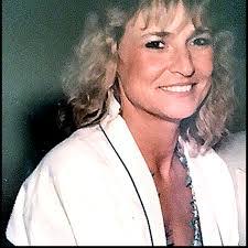 Carolyn Cotter's Instagram, Twitter & Facebook