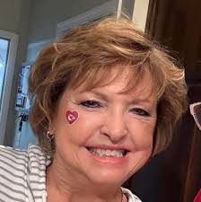 Congratulations to Daysia Reneau (a senior at Leavenworth Senior High  School) for getting TWO chair turns