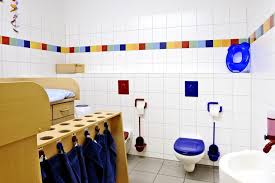 Sie zeigen von allein interesse dafür. Kinderhaus Mobile Sauberkeitserziehung