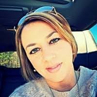 Tracey Hoy's Instagram, Twitter & Facebook