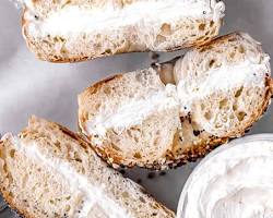 Image of New Yorkstyle bagel with cream cheese