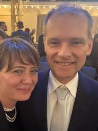 MÁME DOMA CE ZA AR Asi tušíte, že nie je moj. Gratulujem môjmu manželovi Peter  Stec, jan studeny, tím GRAU za bistro Ferdinand. ❤️.