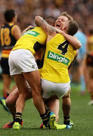 Jun 30, 2021 · he has played all 14 games and is equal third with dustin martin on 16 goals behind jack riewoldt (34) and tom lynch (18). Jack Riewoldt Of The Tigers Celebrates Victory With Team Mates Shaun Grigg And Dustin Martin At The Final Siren During Richmond Football Club Afl Athletic Men