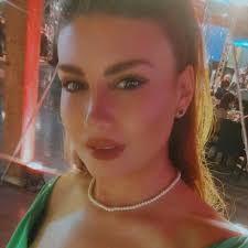 لما الام تقول لابنا شفتلك عروس بيضا شقرا عيون زرق وتمّا قد الفستقاية 🤨😒😏  مـ♥̨̥̬̩يّےـرٌٱٱٱ