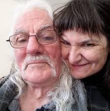 Hi my hubby discus is not eating pleased can tell me why pleased thank you 