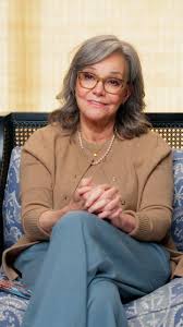 Sally Field's Dad Died During 'Mrs. Doubtfire.' Here's What Robin Williams Did for Her