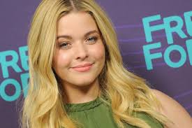 Sasha Pieterse ('Pequeñas mentirosas') se casa con el actor Hudson Sheaffer  en Irlanda