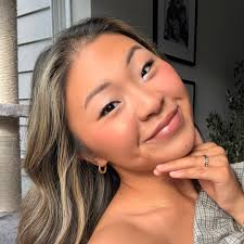 🎅🏼 Outdoor Portraits with Santa 🎅🏼 Santa will be visiting the  Quakertown Train Station in 2 1/2 weeks for outdoors portraits. Avoid the  long lines and the stress of everyone watching you