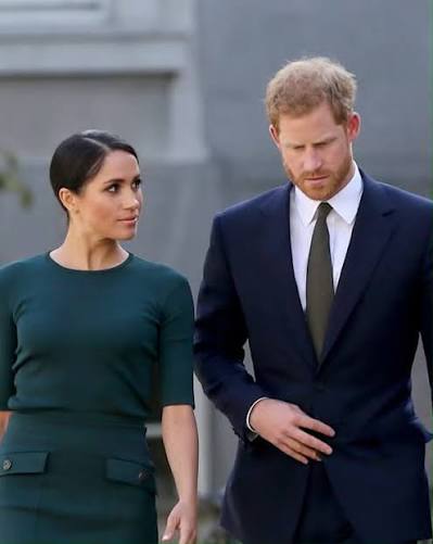 How Meghan Markle 'dominated' Prince Harry in 'awkward' appearance:  'Absolutely absurd' 🔽
