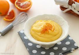 Adoro le torte con la frutta, perchè mi permette di reinventare il modo in cui poterla gustare, e sopratutto non sprecarla! Crema Pasticcera All Arancia Ricetta Per Farcire Torte E Crostate