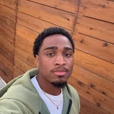 Alex Rouse's Instagram, Twitter & Facebook