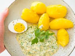 Ostereier Verwertung In Einem Grunen Mittagessen Rezept Fur Die Ganze Familie Oder Die Sommerfrisur Einfache Rezepte Mittagessen Rezepte Mittagessen