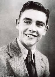 No (1962), directed by terence young. Sean Connery Dies At 90 Poignant Last Photo With Son Jason Daily Mail Online