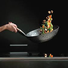 Cortarlas en rodajas, tiras o dados. Como Preparar Un Wok De Verduras