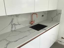 Despite the positives, it's not all plain sailing, and like every kitchen worktop material, there are pros and cons to using it. Calacatta Kitchen Quartz Worktops Palazzostone
