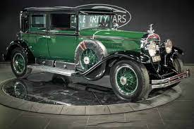 There is a furniture shop named al's furniture. Al Capones Kugelsichere Cadillac Limousine Von 1928 Uncrate