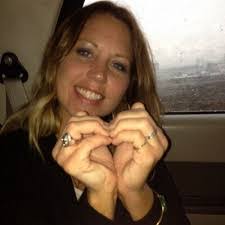 Amy Townsley's Instagram, Twitter & Facebook