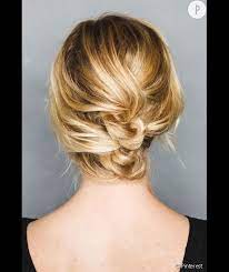 Alors suivez la vidéo et je vais vous montrer comment réaliser cette coiffure simple et. Chignons 5 Idees Parfaites Pour Les Cheveux Mi Longs Puretrend