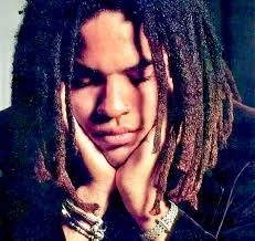 So gifted n gorgeous…❤️‍🔥✌🏽🎶🎤🎸🖤