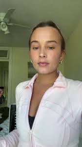 Savannah Lindsey's Instagram, Twitter & Facebook