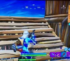 Harry kane and marco reus will have their own skins. Harry Kane Helps Dele Alli With Brilliant Sniper Shot In Fortnite Daily Mail Online
