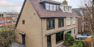 Martien en erica meiland hebben een geweldig huis gevonden. Maxime Meiland En Haar Vriend Kopen Hypermoderne Woning In Noordwijk