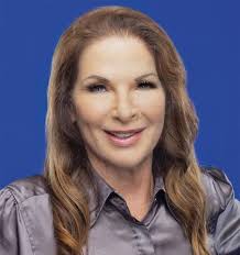 Danielle Tucker's Instagram, Twitter & Facebook