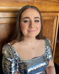 Bridesmaid Wedding Makeup with a NYE pop! ✨, My favorite part working with  blue eyes, are using tones to make the eye color pop. Variations of brown  and bronze tones, with a mix of gold are my go to ...