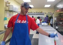 honda volunteers pitch in to help