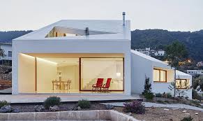 Un chalé de unos 200 metros cuadrados en la ladera de la barriada de gènova es la mejor casa del mundo de este 2016, según decidió el jurado del world architecture festival. La Mejor Casa Del Mundo Esta En Mallorcacasa Mm Premio A La Mejor Vivienda Unifamiliar En El World Architecture Festival 2016 Con Consumo Cero
