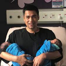 Sheikh muszaphar shukor al masrie bin sheikh mustapha (jawi: Malaysia S Astronaut Over The Moon With Birth Of Twin Sons
