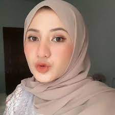 Siasati pemakaian scarf agar pipi tidak terlihat terlalu chubby. Pin Oleh Mike Di Bidadari Jilbab Syantik Di 2021 Wanita Wanita Cantik Mode Wanita