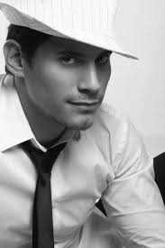 Modelo: Toyota Fj 43 Precio: 150'000'000 Año: 1983 Motor: 2f Recorrido:  180.000 Ubicación: Villavicencio meta Descripción: Vehículo en Perfecto  estado total mente original Contacto: 3112801922