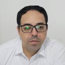 스타쉽 트루퍼스 세트에서 Denise Richards, Seth Gilliam, Casper Van Dien 그리고 Patrick  Muldoon, 1996