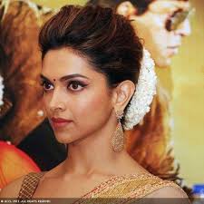 Deepika S Hairstyle Classic Indian Bun With A Gajra Wedding Bun Hairstyles Saree Hairstyles Indian Wedding Hairstyles