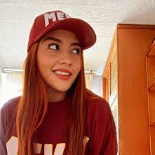 Manuela Acevedo's Instagram, Twitter & Facebook