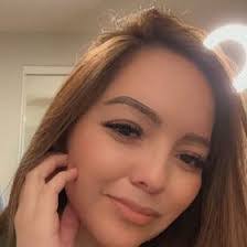 Tisha Barlow's Instagram, Twitter & Facebook