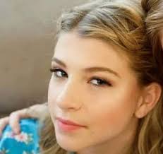 Phoebe adele gates, the youngest princess, is the third child of one of the richest men in the whole world, bill gates. Phoebe Adele Gates Biography Wiki Height Boyfriend