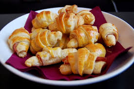 Mini Croissants Jambon De Bayonne Emmental 12 M Au Four Pate Feuilletee Jambon De Bayonne Gruye Croissant Au Jambon Mini Croissant Jambon Jambon De Bayonne